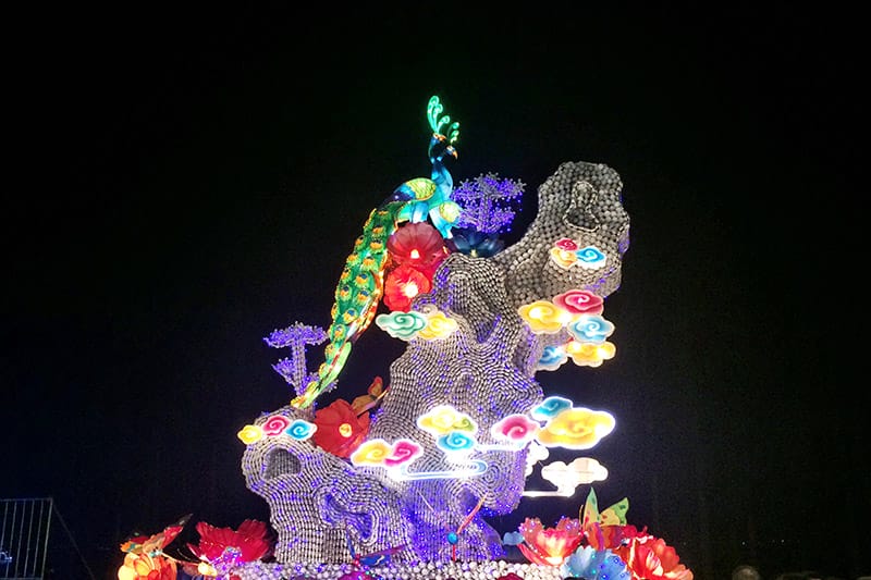 孔雀花灯，，，孔雀彩灯制作